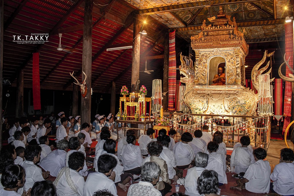 การเทศนาบนธรรมมาสสิงห์เทินบุษบก วัดศรีนวลแสงสว่างอารมณ์