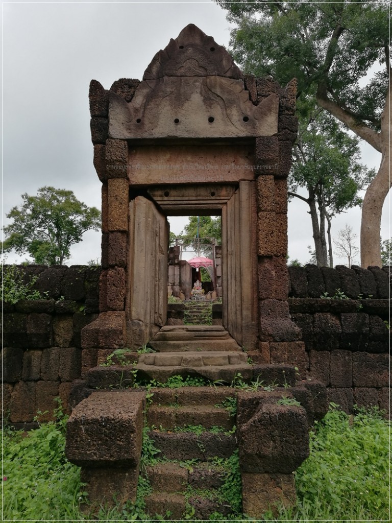 ปราสาทธาตุนางพญา-คูห้วยธาตุ- ศิลปะบายน