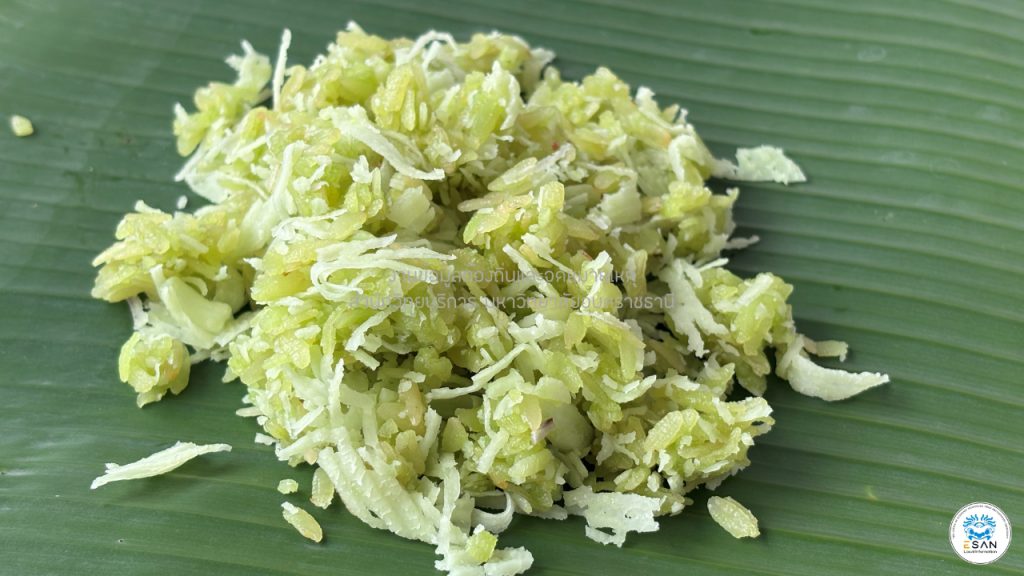 ข้าวเม่าคลุก