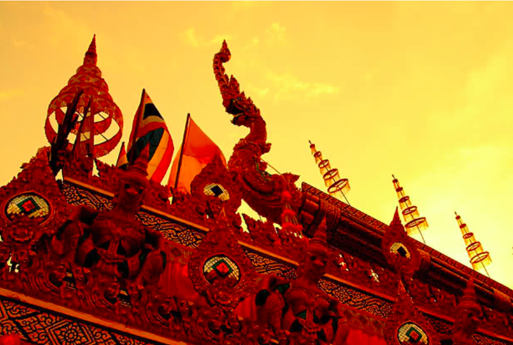 ศิลปะการตกแต่งลวดลายบั้งไฟอีสาน